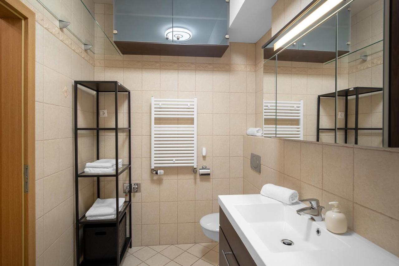 Mf Villa Azur Wellness Apartment Siófok Esterno foto