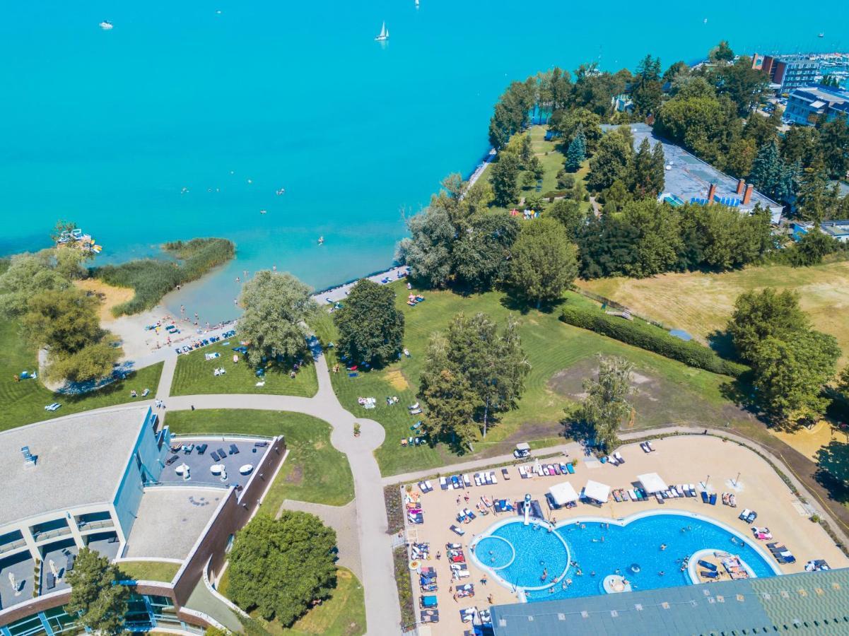 Mf Villa Azur Wellness Apartment Siófok Esterno foto