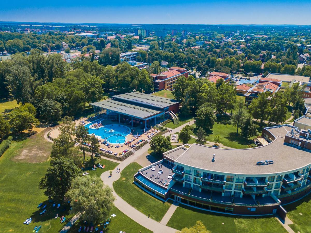 Mf Villa Azur Wellness Apartment Siófok Esterno foto