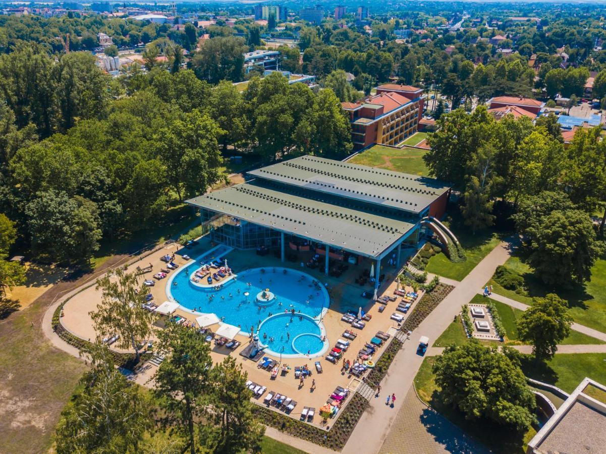Mf Villa Azur Wellness Apartment Siófok Esterno foto