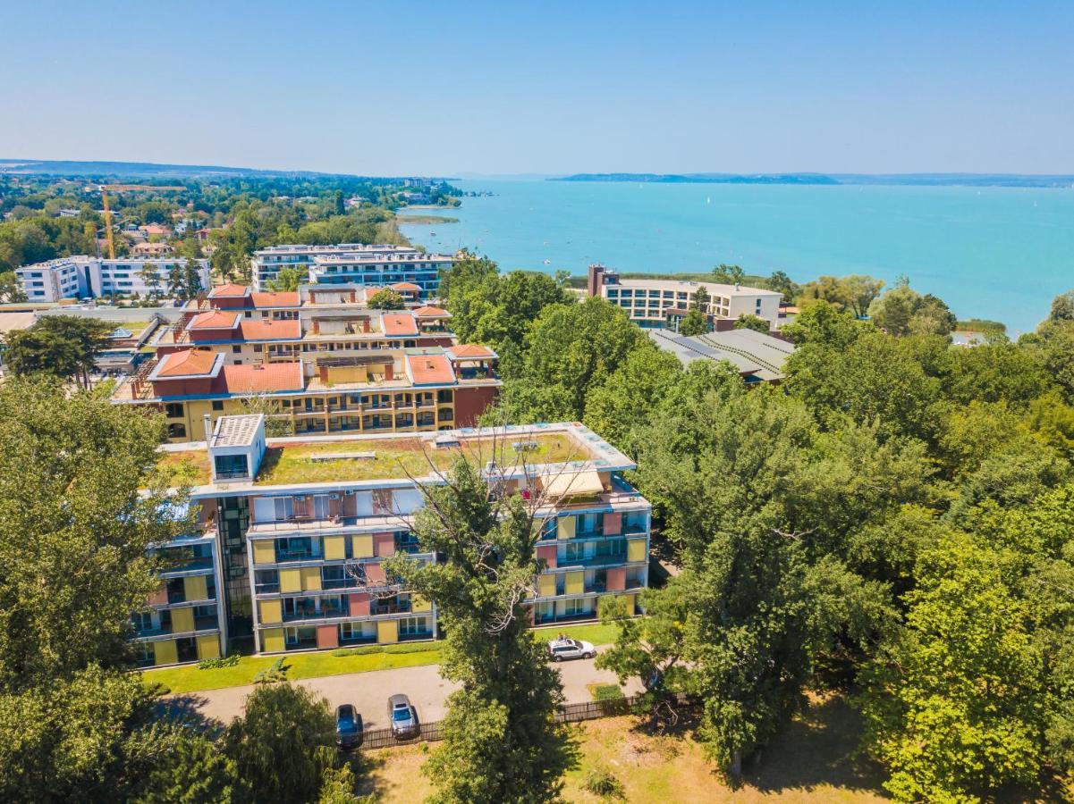 Mf Villa Azur Wellness Apartment Siófok Esterno foto